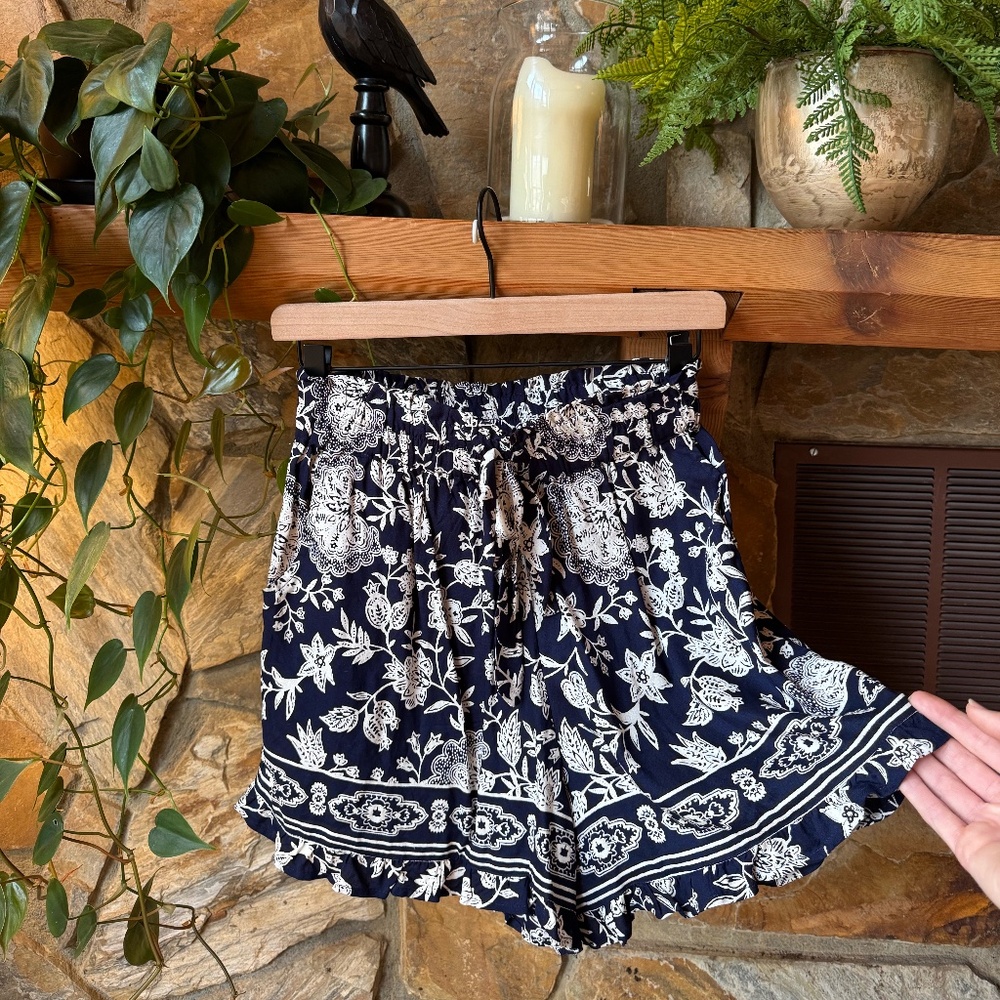 Women's Floral Print "flowy" Shorts